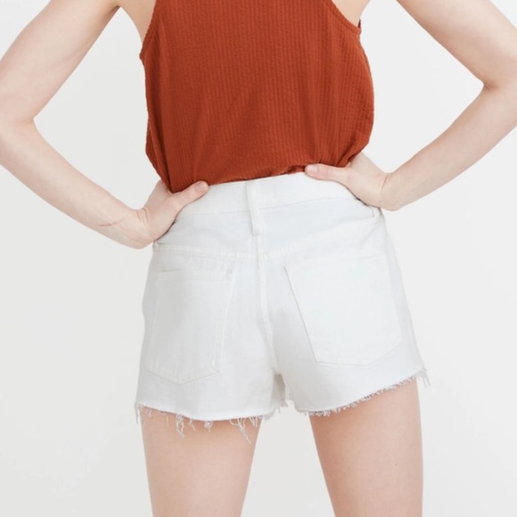 NWOT Madewell Relaxed Denim Shorts in Tile White size 32 - Picture 2 of 11